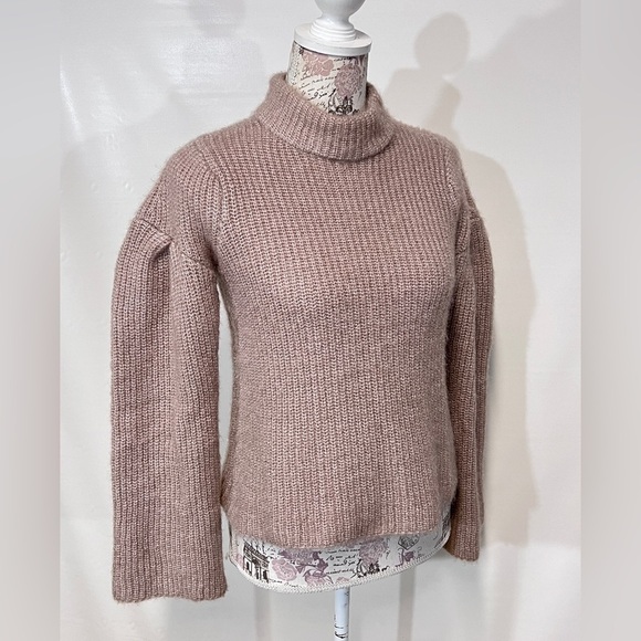 🛍️ROMEO & JULIET COUTURE Champagne beige knit sweater‎ size M - Picture 7 of 14